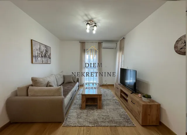 Izdavanje, jednosoban stan, 46m², City Kvart, Podgorica