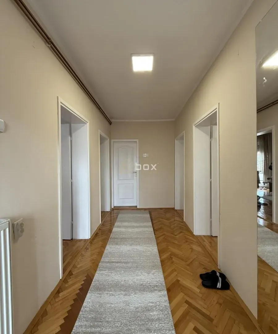 Prodaja, kuća, 204m², Crveni Krst, Niš