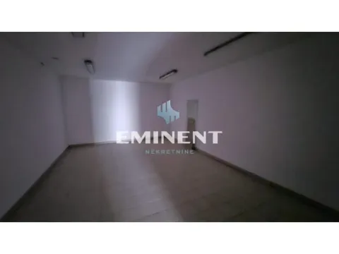 Izdavanje, poslovni prostor, 183m², Savski Venac, Beograd - image 8