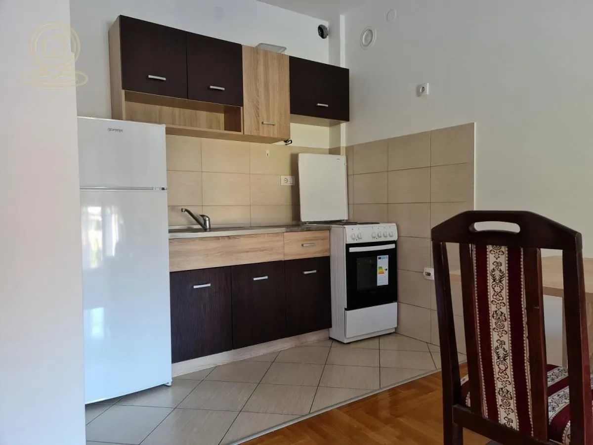 Izdavanje, dvosoban stan, 45m², Grbavica, Novi Sad Sve Podlokacije