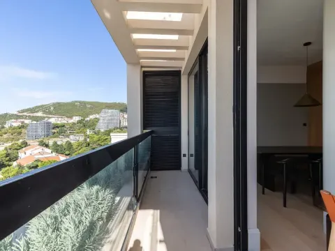 Sale, two bedroom apartment, 113m², Bečići, Budva - image 2