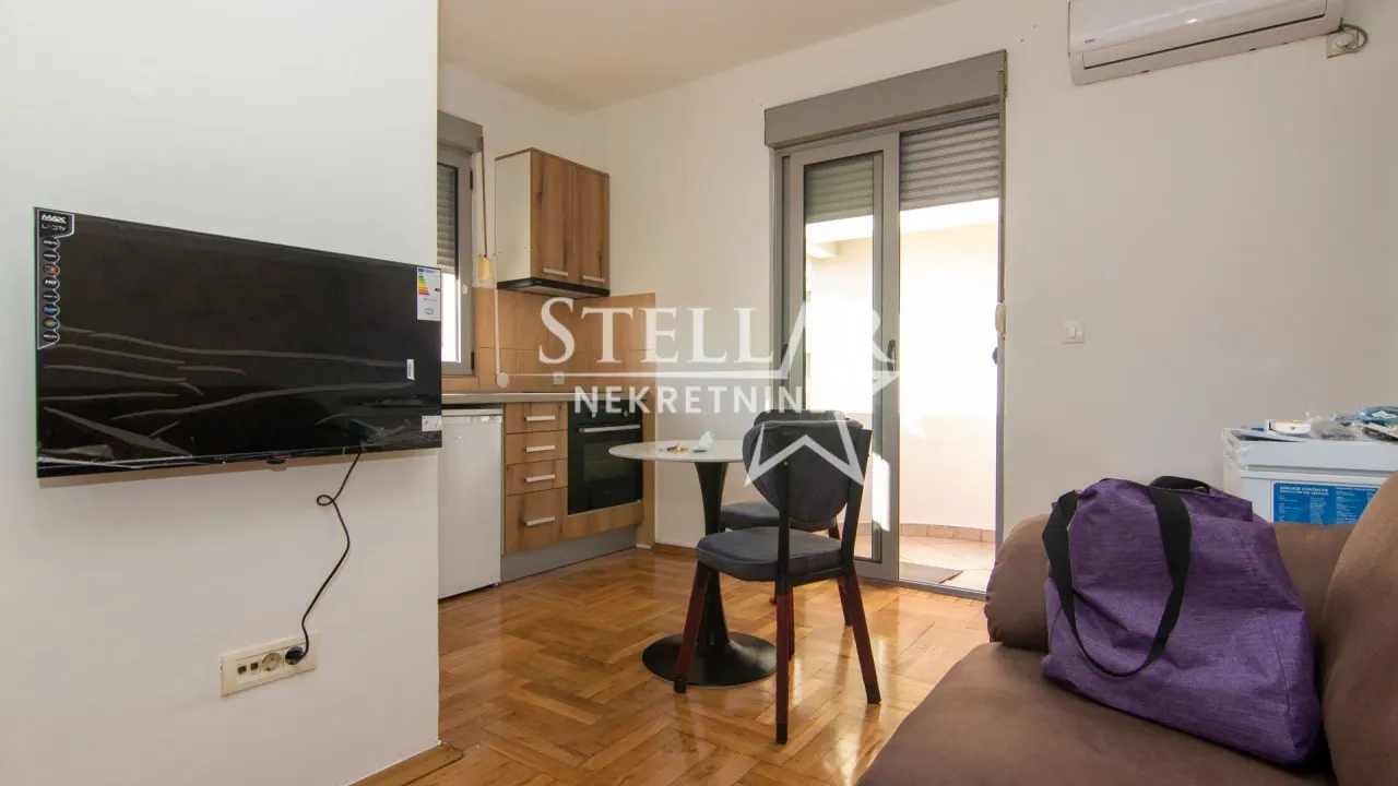 Rent, one bedroom apartment, 33m², Stari Aerodrom, Podgorica