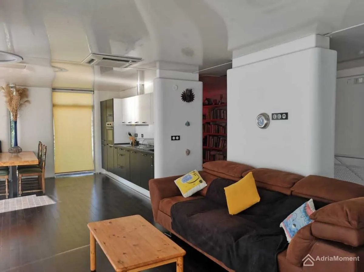Sale, house, 350m², Prijevor, Budva