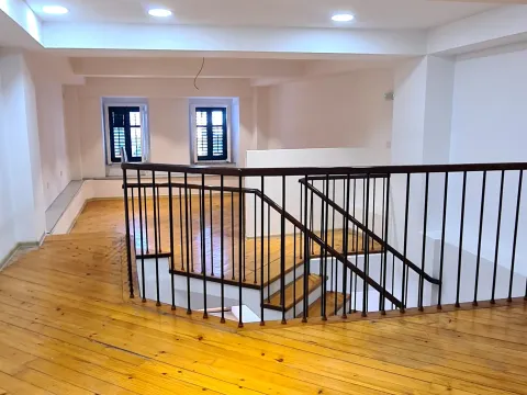 Rent, office space, 96m², Centar, Herceg Novi - image 7