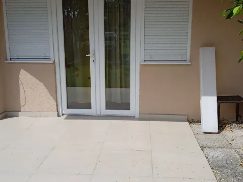 Prodaja, kuća, 350m², Podgorica, Crna Gora - image 12