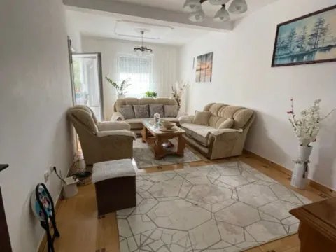 Prodaja, kuća, 220m², Bar, Crna Gora - image 3