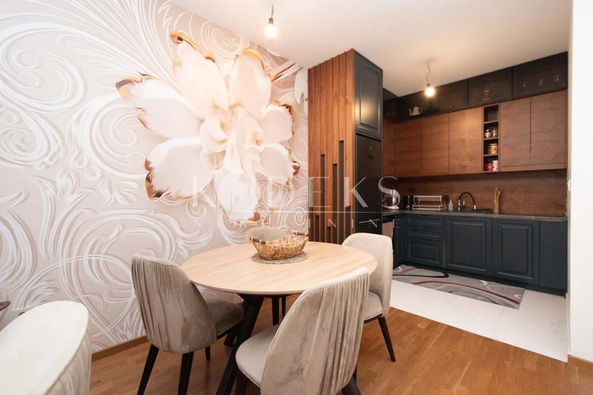Izdavanje, trosoban stan, 87m², Zabjelo, Podgorica