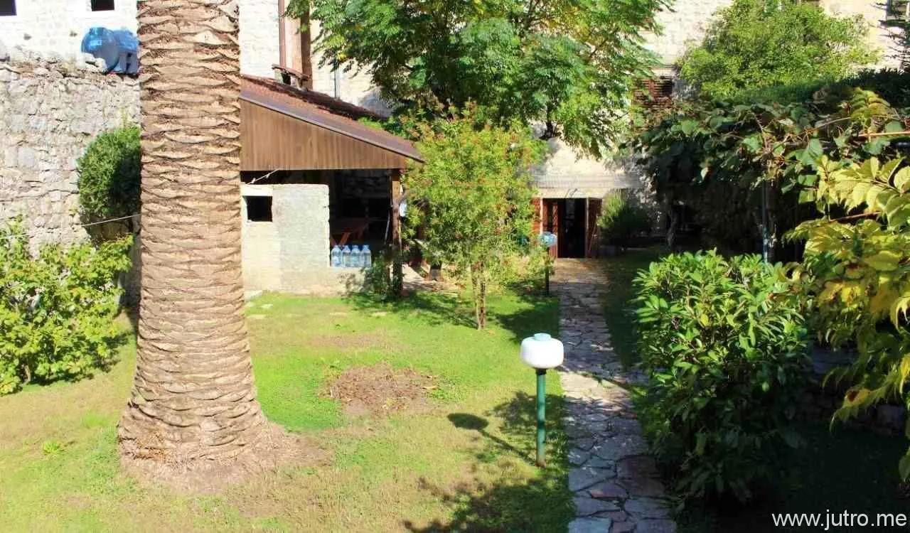 Prodaja, kuća, 230m², Prčanj, Kotor
