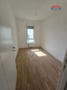 Izdavanje, trosoban stan, 73m², Novo naselje, Novi Sad - image 6