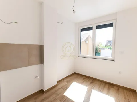 Izdavanje, poslovni prostor, 340m², Telep, Novi Sad Sve Podlokacije - image 22