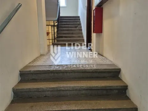 Prodaja, jednosoban stan, 40m², Stari Grad, Beograd - image 2