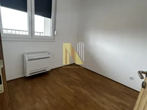 Prodaja, četvorosoban stan, 80m², Mišeluk, Petrovaradin - image 7