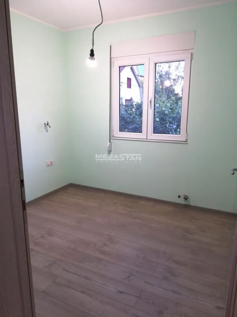Prodaja, kuća, 272m², Zemun Gornji Grad, Zemun Sve Podlokacije