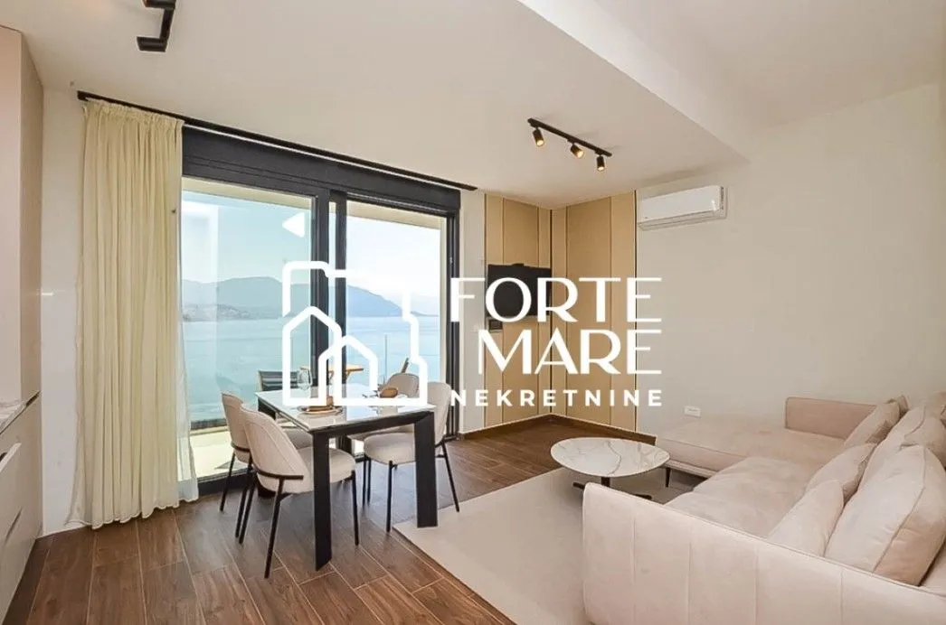 Prodaja, dvosoban stan, 57m², Njivice, Herceg Novi
