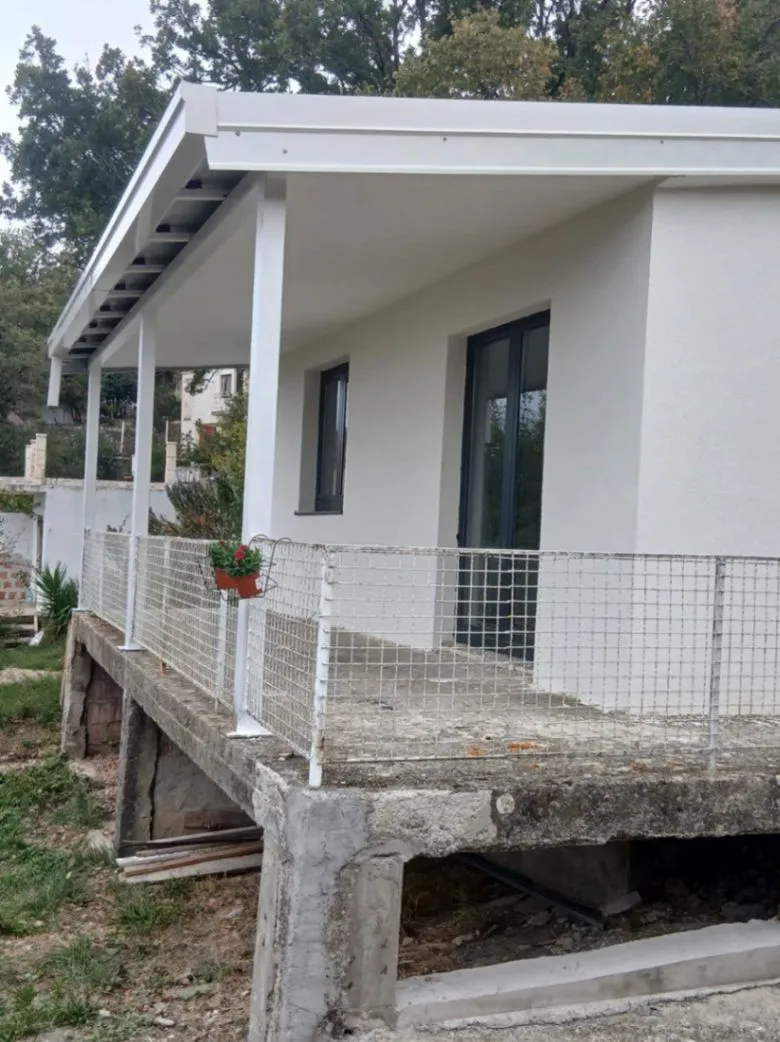 Prodaja, kuća, 70m², Zagrađe, Bar