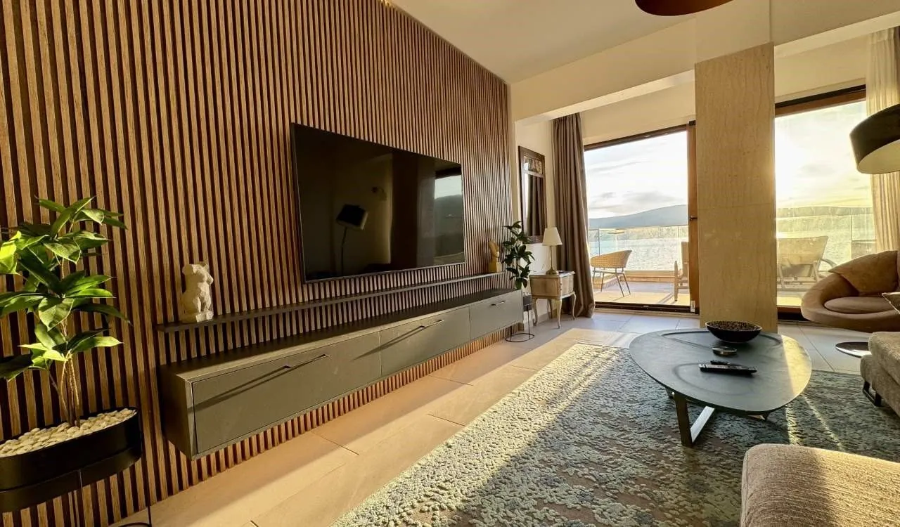 Izdavanje, dvosoban stan, 91m², Opatovo, Tivat