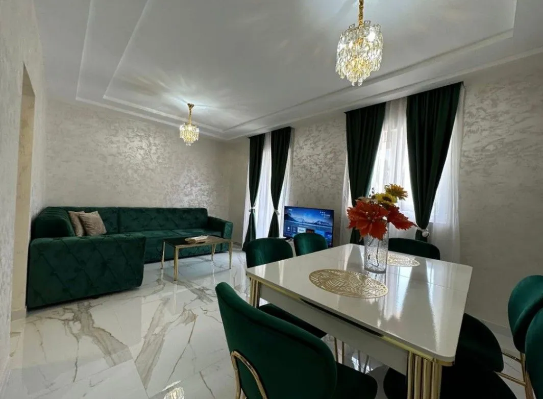 Izdavanje, dvosoban stan, 70m², Mažina, Tivat