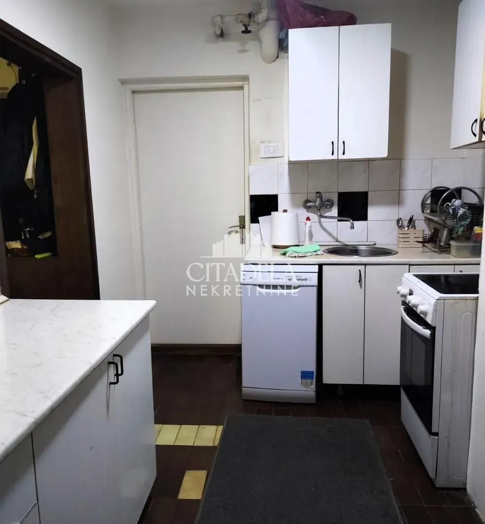Prodaja, dvosoban stan, 48m², Novi Beograd Blok 72, Novi Beograd Sve Podlokacije