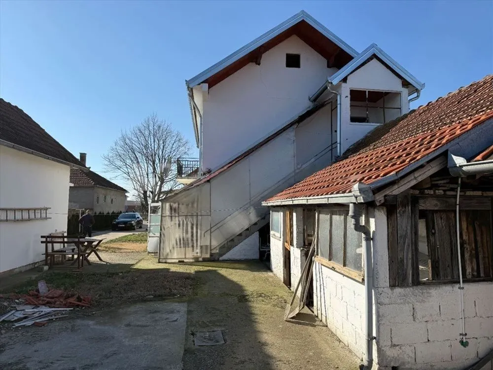 Prodaja, kuća, 274m², Centar, Stara Pazova