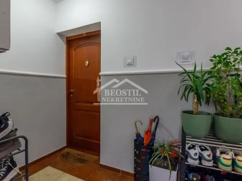 Prodaja, četvorosoban stan, 104m², Stari Grad, Beograd - image 8