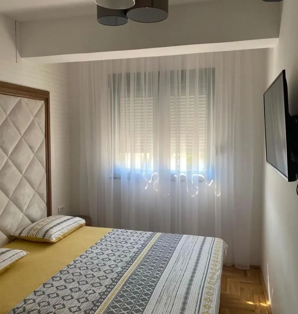 Rent, one bedroom apartment, 47m², Rozino, Budva