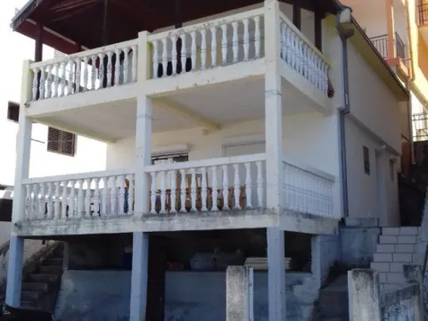 Sale, house, 70m², Markovići, Budva