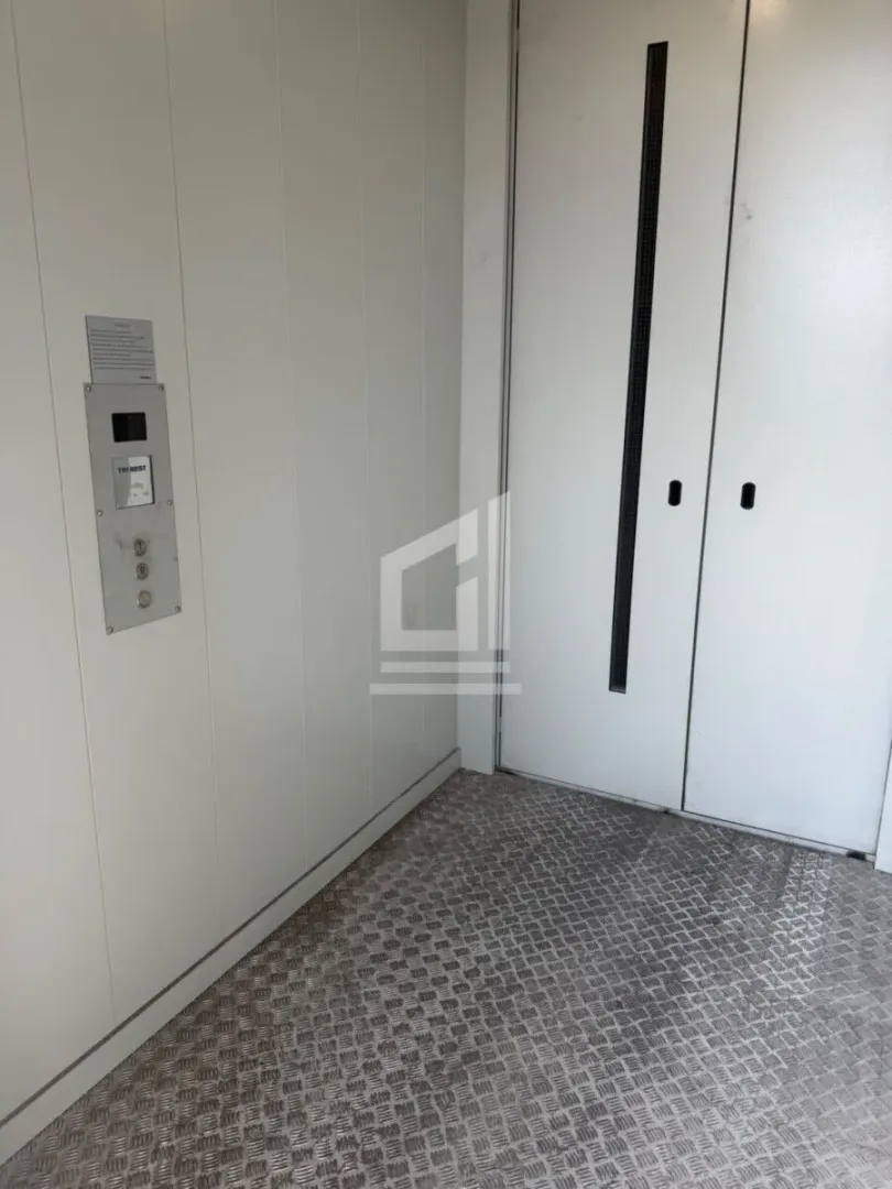 Rent, office space, 1500m², Golubovci, Podgorica