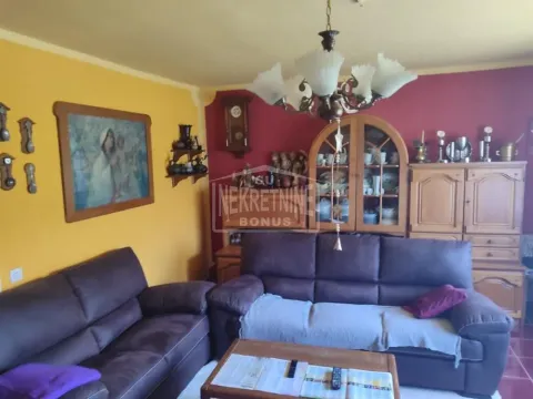 Prodaja, kuća, 214m², Aleksandrovo, Subotica - image 15