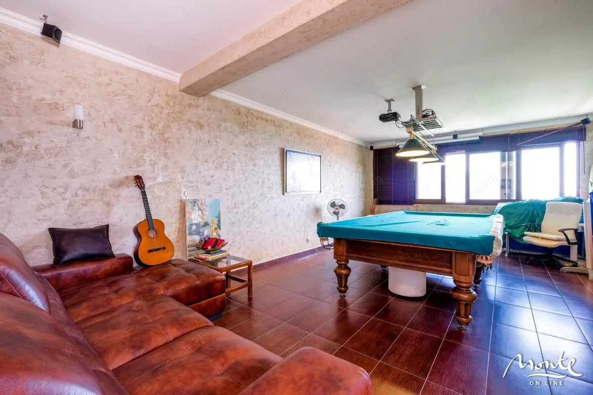 Sale, house, 430m², Bečići, Budva