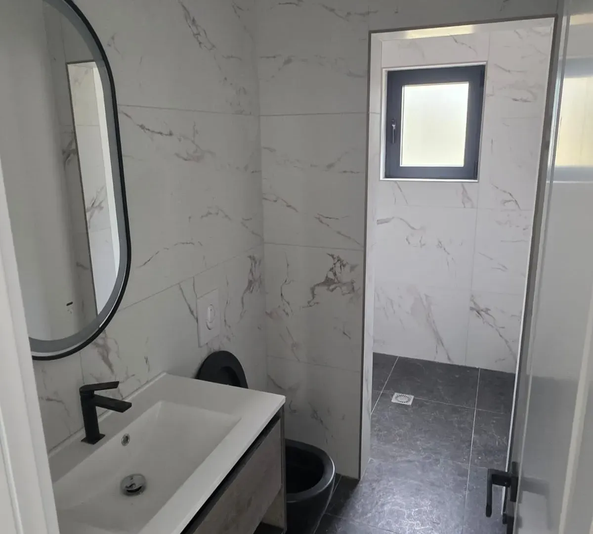 Prodaja, trosoban stan, 96m², Škaljari, Kotor