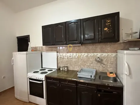 Izdavanje, trosoban stan, 120m², Vranići, Podgorica - image 11