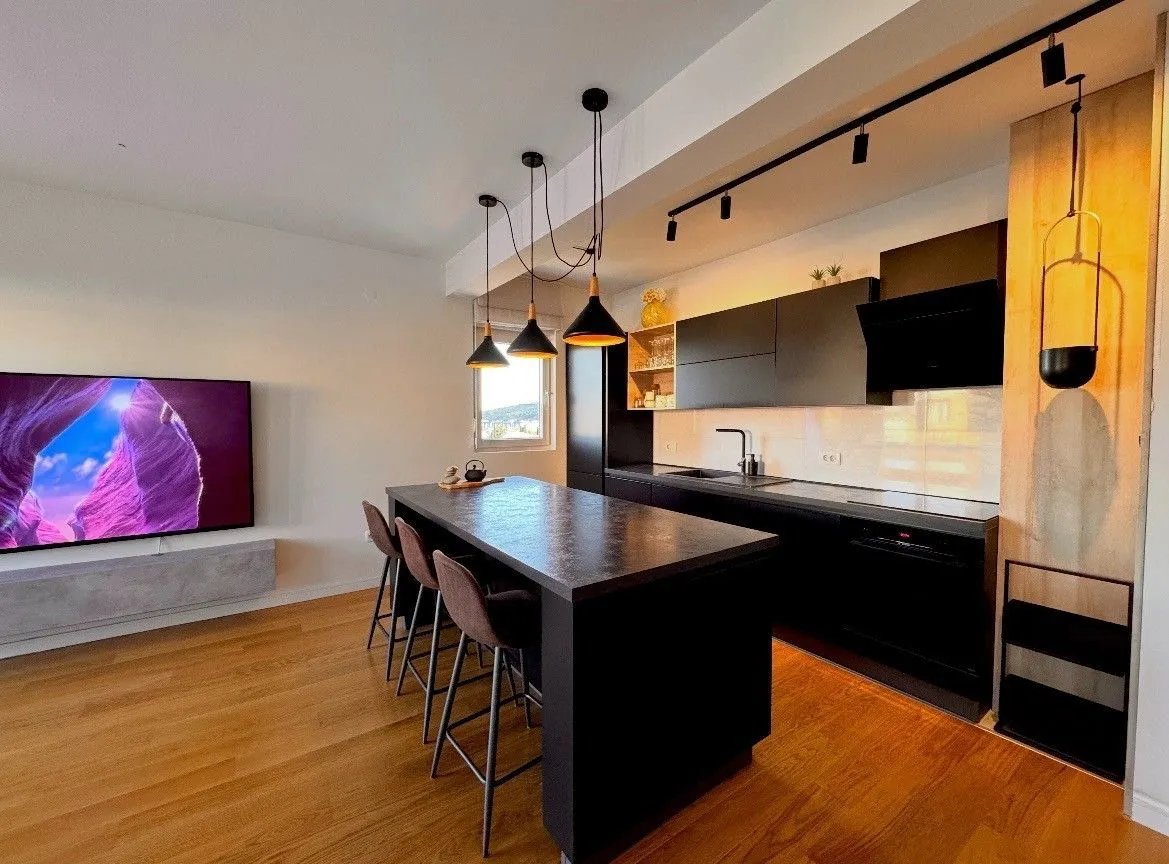 Prodaja, dvosoban stan, 70m², Central Point, Podgorica