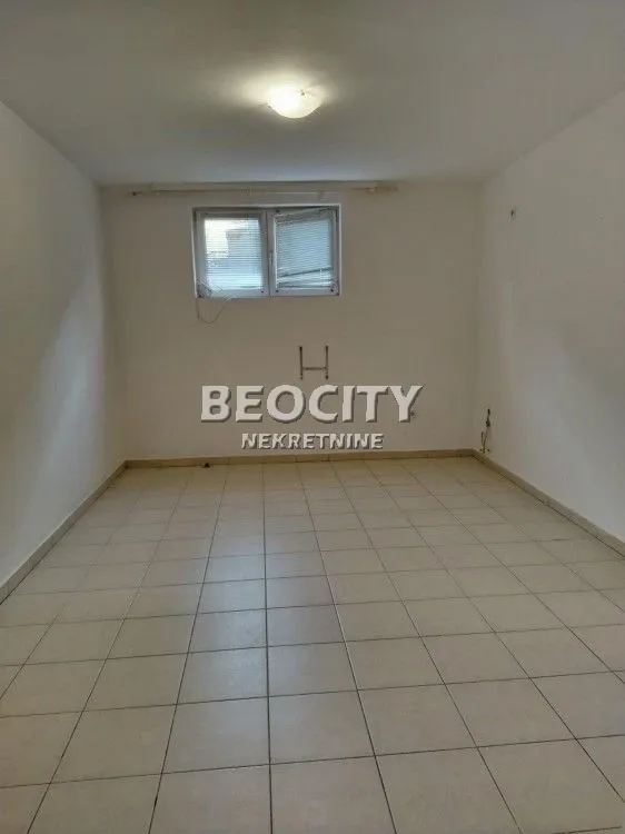Sale, two bedroom apartment, 37m², Centar, Novi Sad