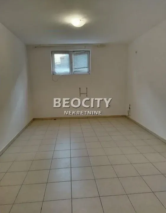 Prodaja, dvosoban stan, 37m², Centar, Novi Sad