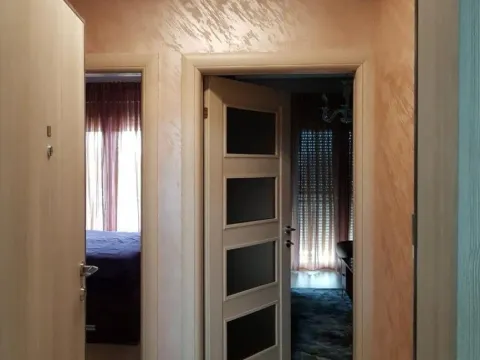 Izdavanje, jednosoban stan, 34m², Centar, Podgorica - image 6