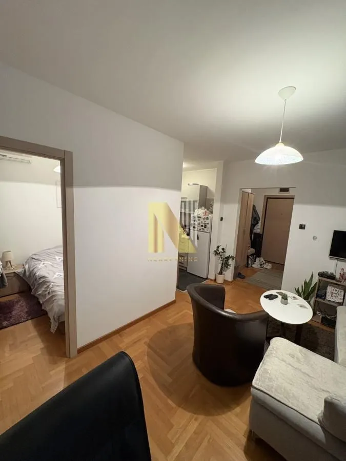 Prodaja, dvosoban stan, 36m², Adamovićevo Naselje, Novi Sad Sve Podlokacije