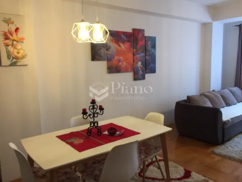 Rent, two bedroom apartment, 75m², City Kvart, Podgorica - image 4