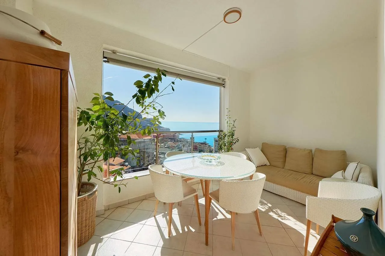 Prodaja, trosoban stan, 150m², Bečići, Budva