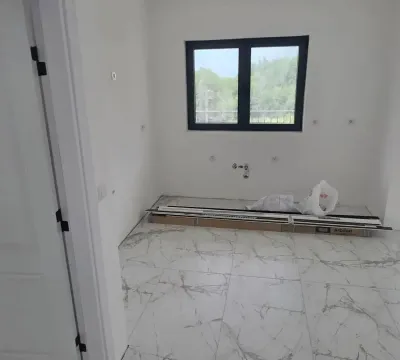 Prodaja, trosoban stan, 96m², Centar, Kotor - image 6