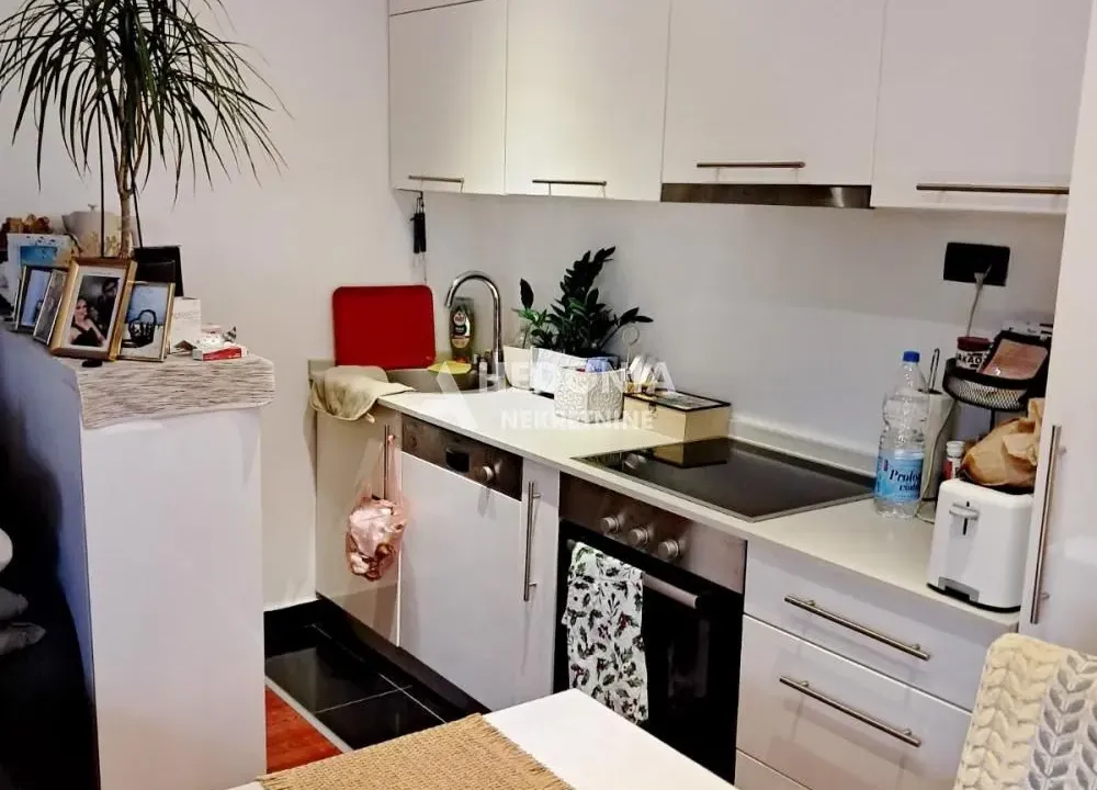 Prodaja, dvosoban stan, 38m², Autokomanda, Voždovac Sve Podlokacije