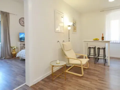 Sale, one bedroom apartment, 42m², Stari Grad Kotor, Kotor - image 5