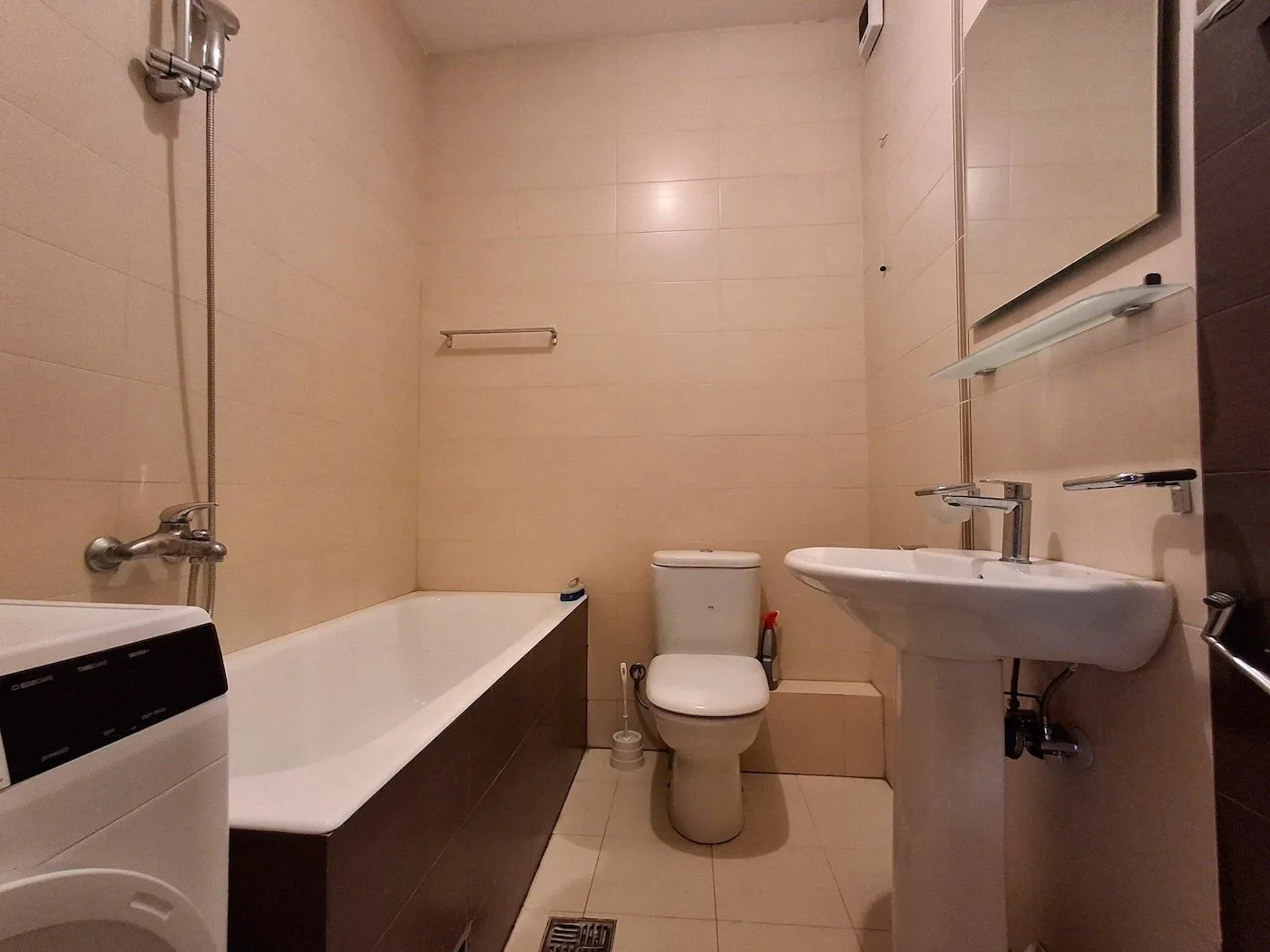 Izdavanje, stan, 98m², Drač, Podgorica