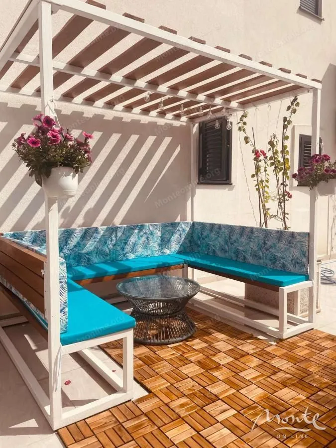 Prodaja, dvosoban stan, 47m², Đuraševići, Tivat