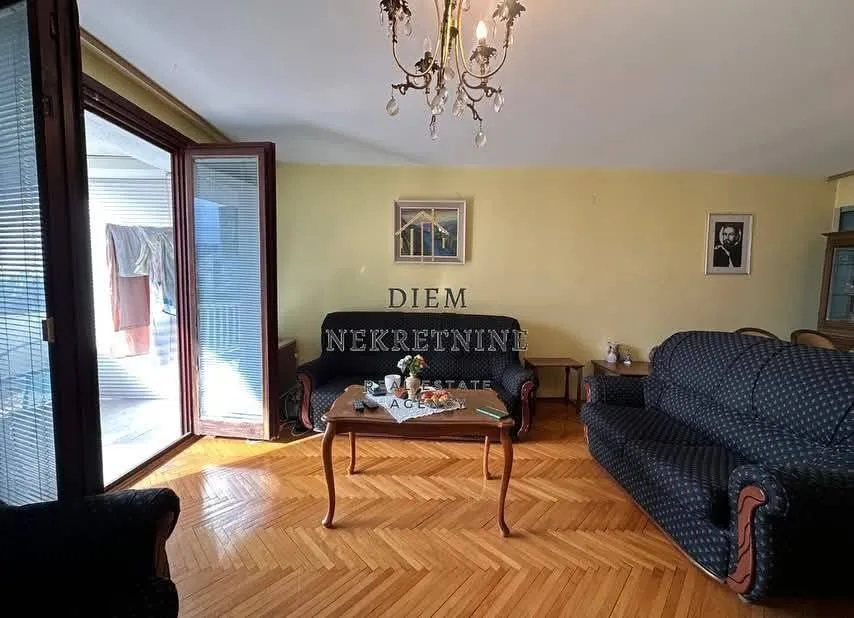 Sale, two bedroom apartment, 82m², Centar, Bar