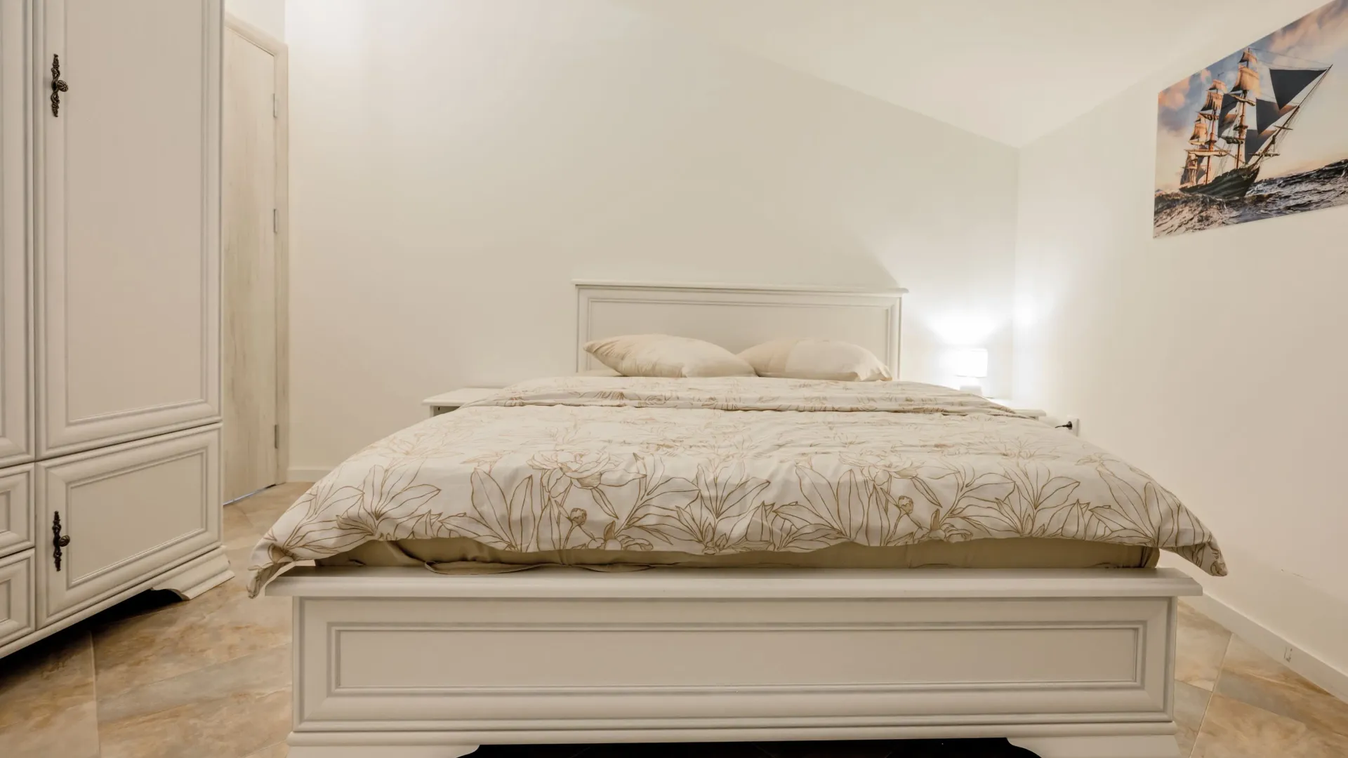 Izdavanje, trosoban stan, 120m², Mrčevac, Tivat