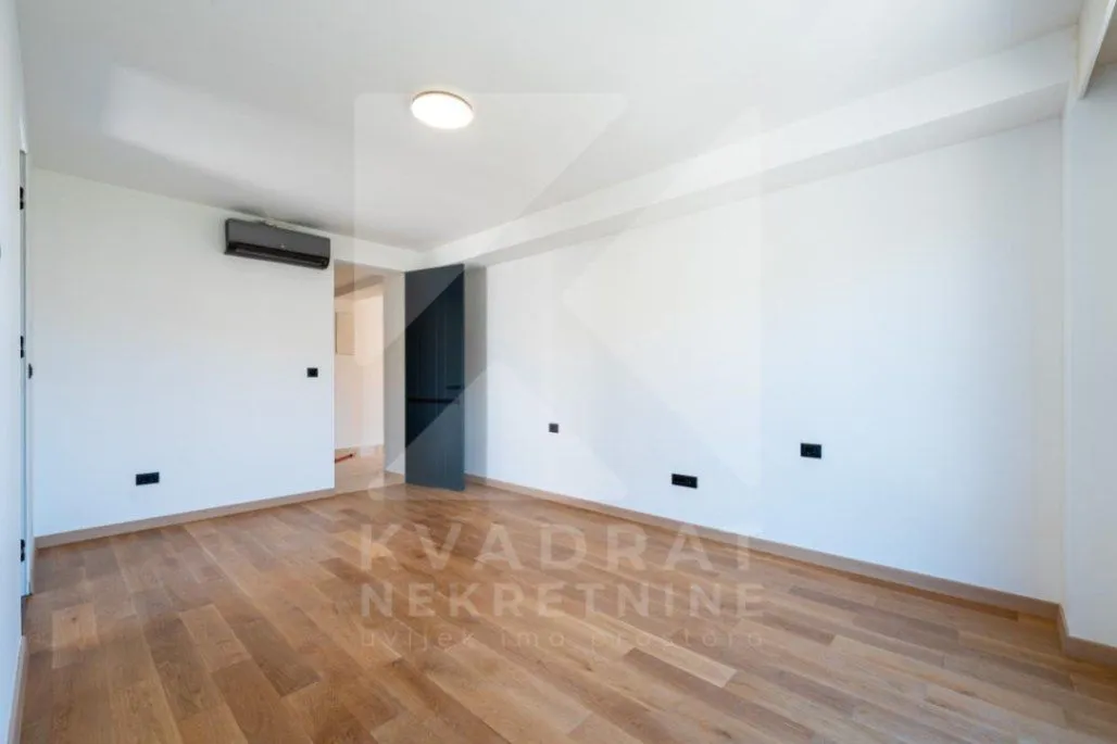 Prodaja, trosoban stan, 163m², Vezirov Most, Podgorica