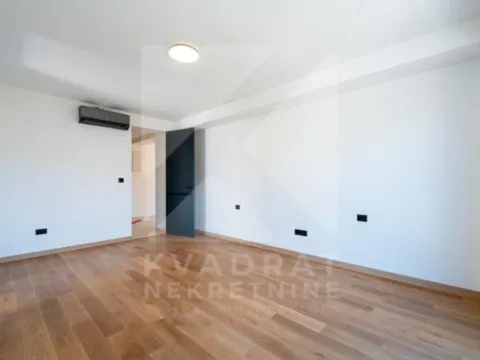 Sale, three bedroom apartment, 163m², Vezirov Most, Podgorica - image 7