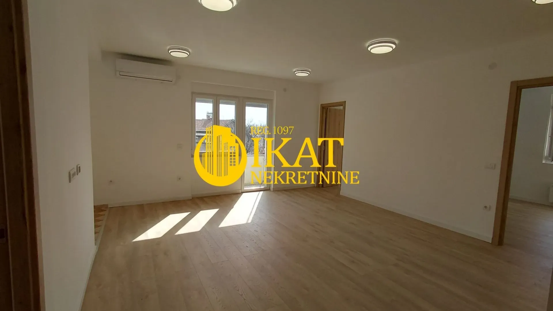 Prodaja, četvorosoban stan, 74m², Severni Bulevar, Zvezdara Sve Podlokacije