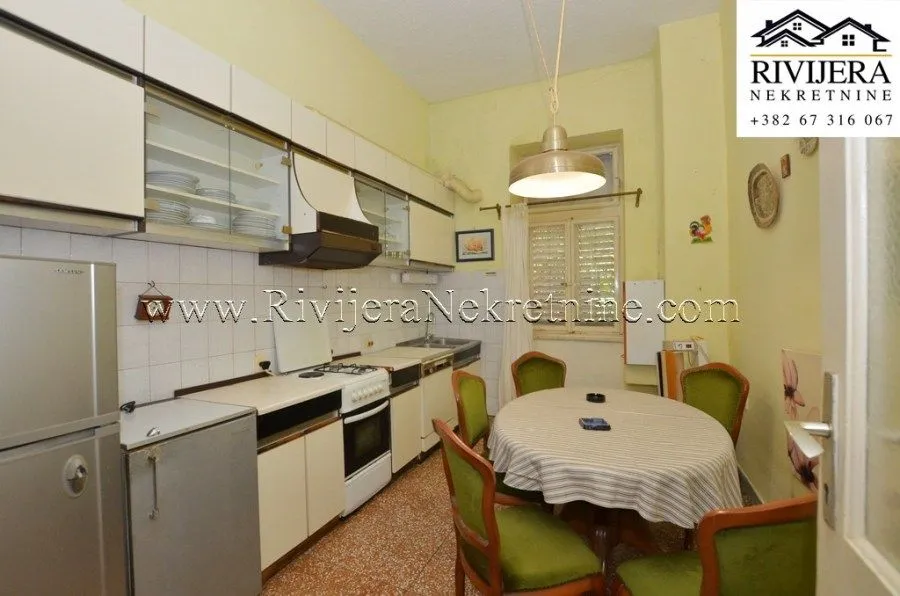 Prodaja, četvorosoban stan, 146m², Centar, Herceg Novi