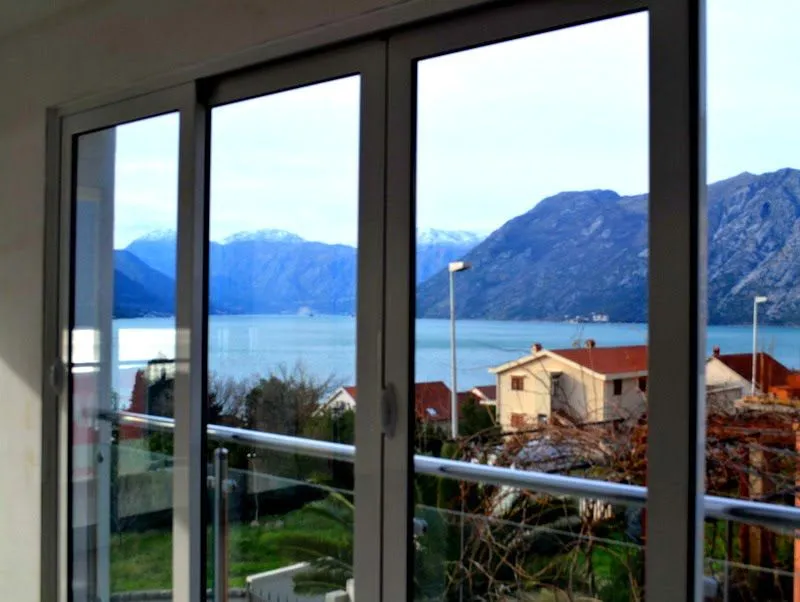 Prodaja, stan, 68m², Dobrota, Kotor